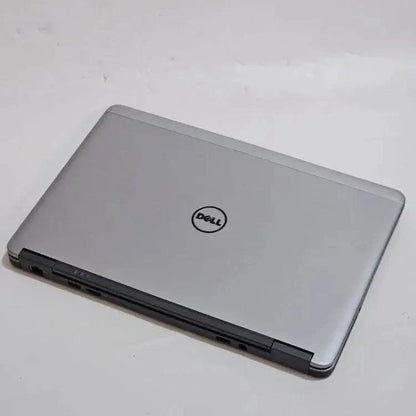 Dell Latitude E7240 Laptop Dell SariQart