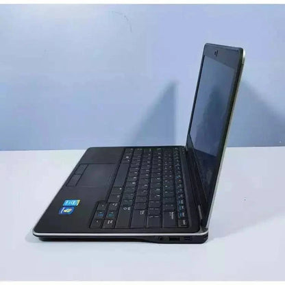 Dell Latitude E7240 Laptop Dell SariQart